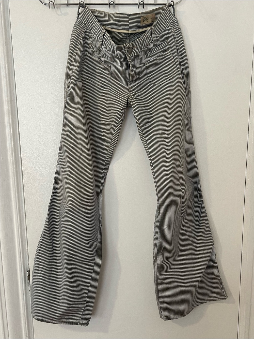 Vintage Low-Rise Striped Flare Jeans - Blue/White